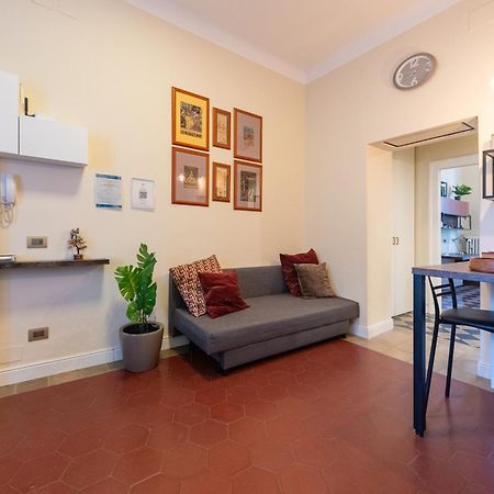 10' Duomo & Central Station Large Apartment Milan Bagian luar foto